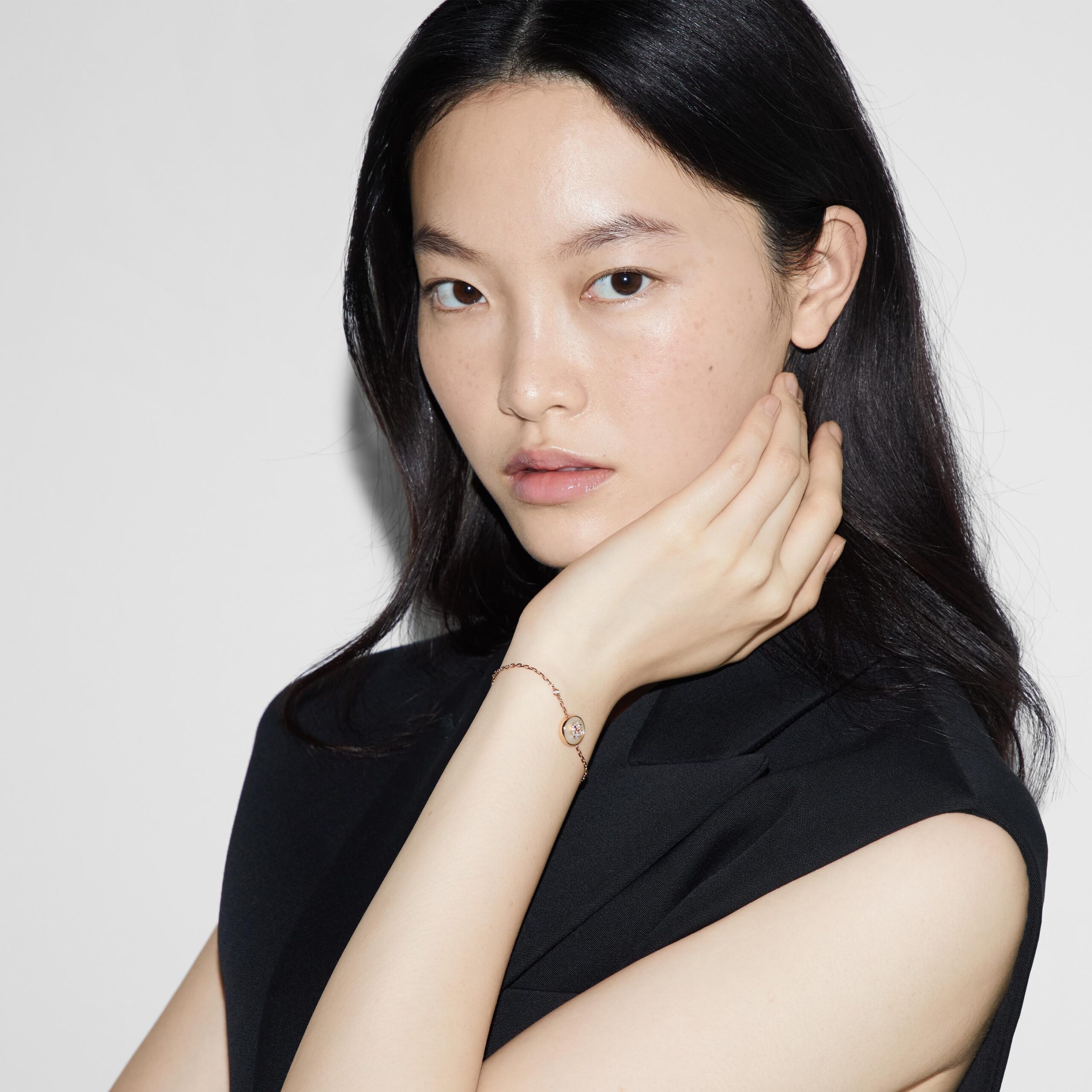 YBA786749001_004.jpg YBA786749001_004.jpg